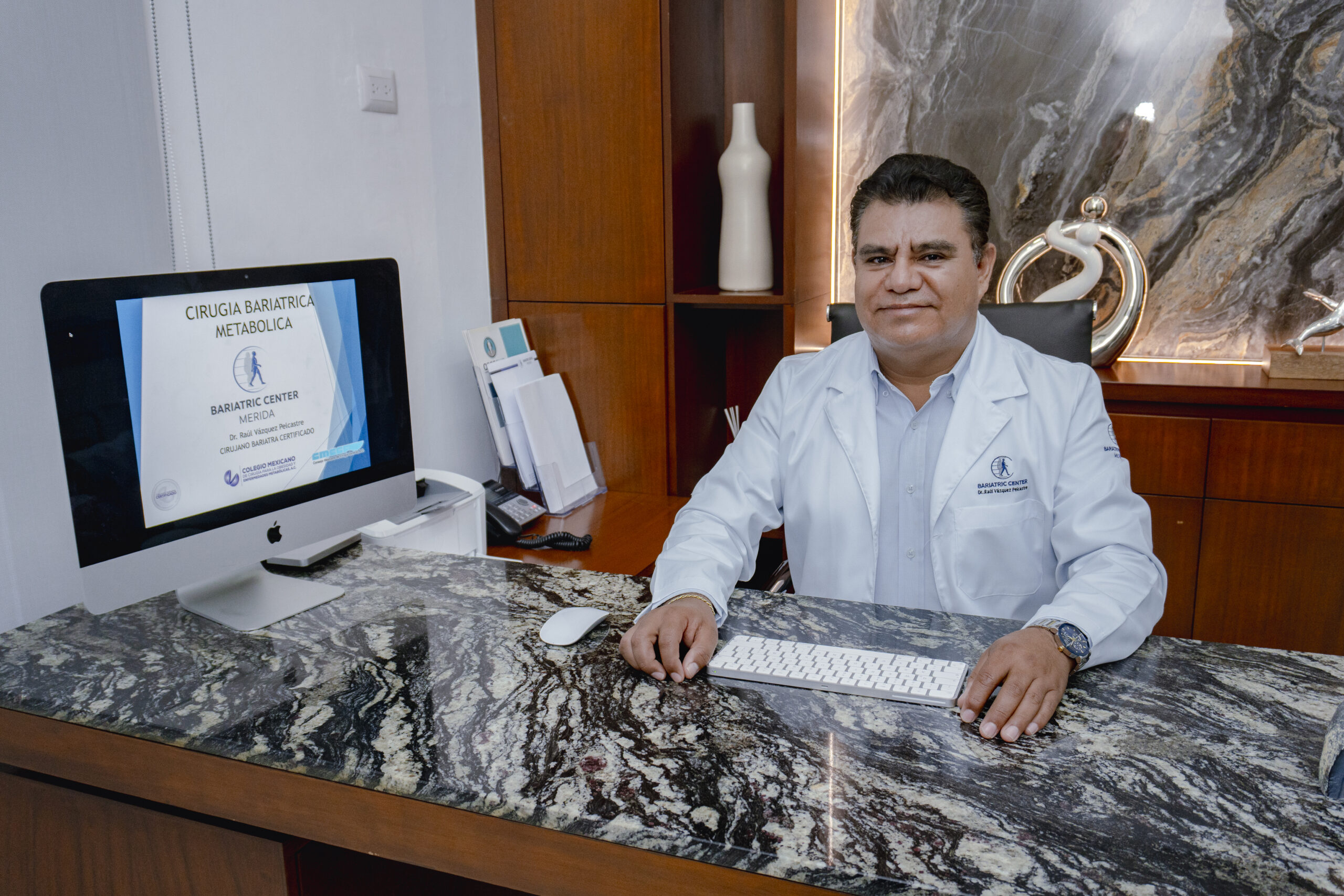 dr-raul-vazquez-pelcastre-cirujano-bariatra-merida